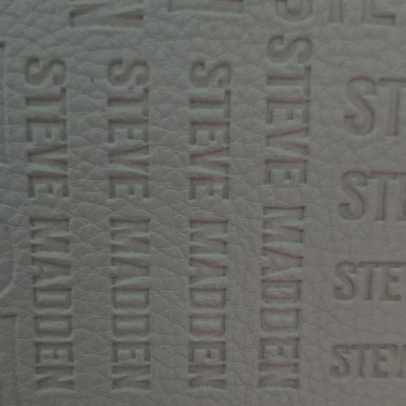 Steve Madden Embossed Pink Wristlet - Picture 3 of 10